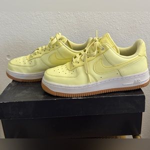 Air Force 1 Low Premium Luminous Green